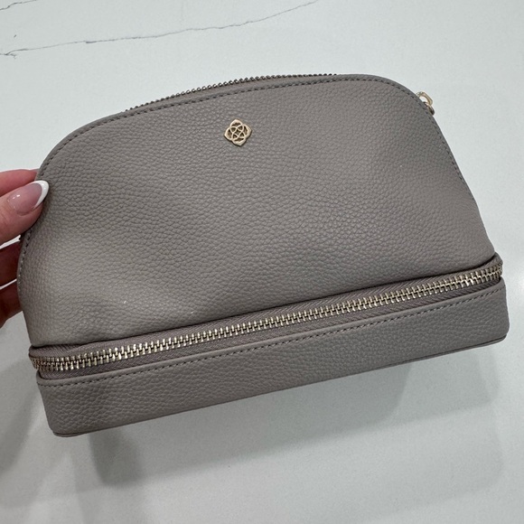 Kendra Scott Bag Taupe - Picture 2 of 5